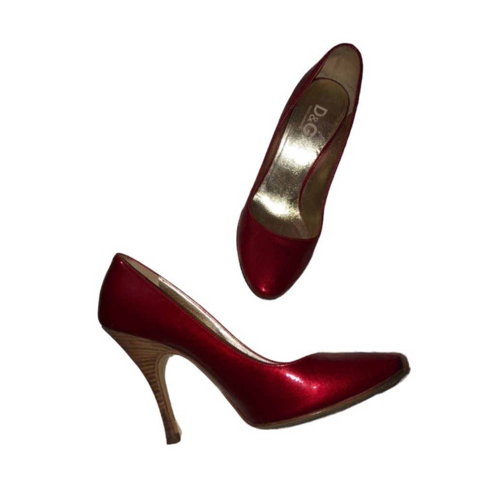 🍒Dolce & Gabbana Patent Leather pumps